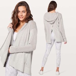 Lululemon Still Movement Wrap sz 6 Gray